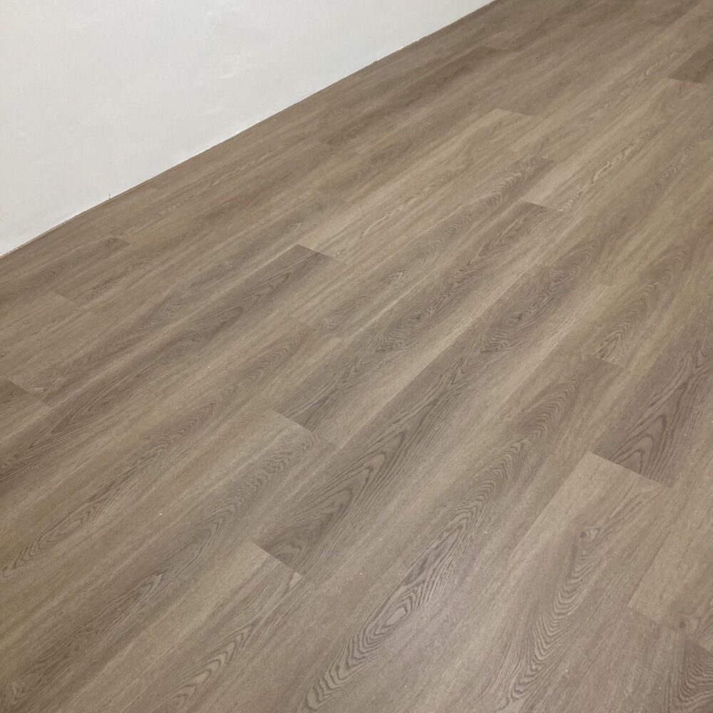 EB07 / BB11(4V倒角)