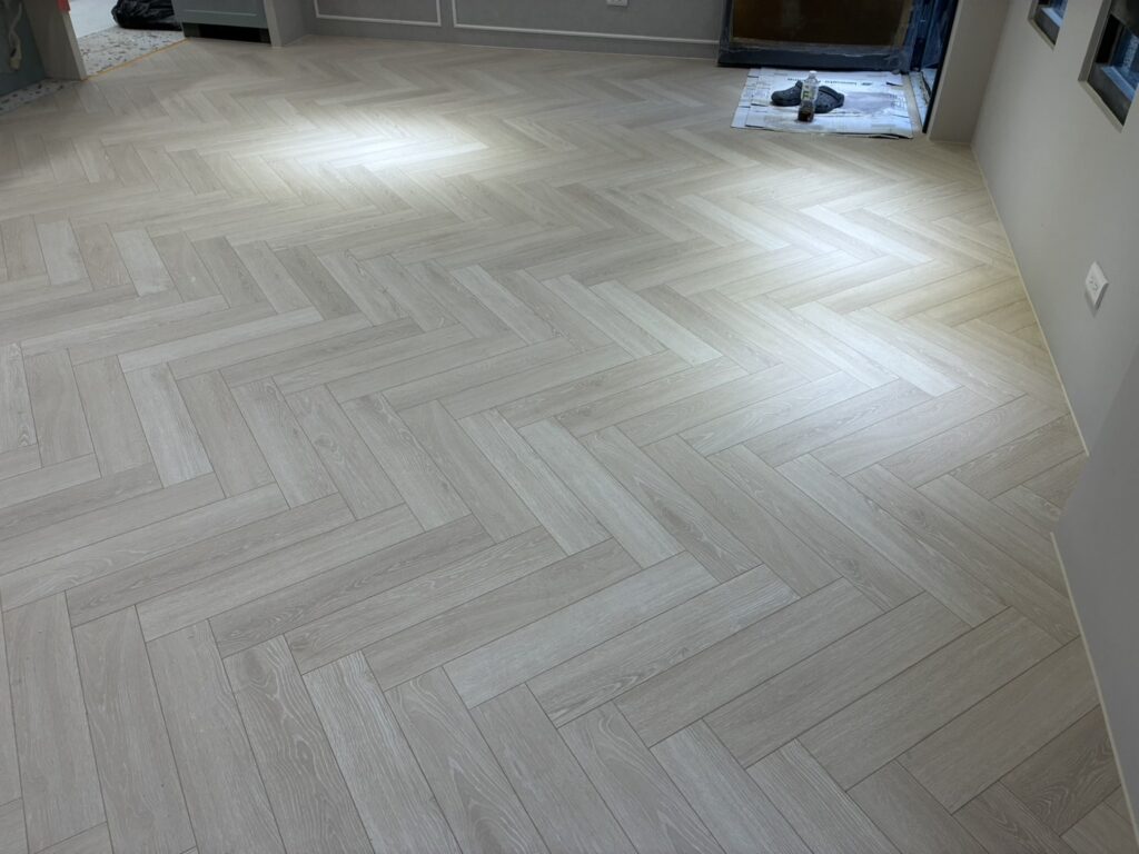 北歐白橡-人字拼