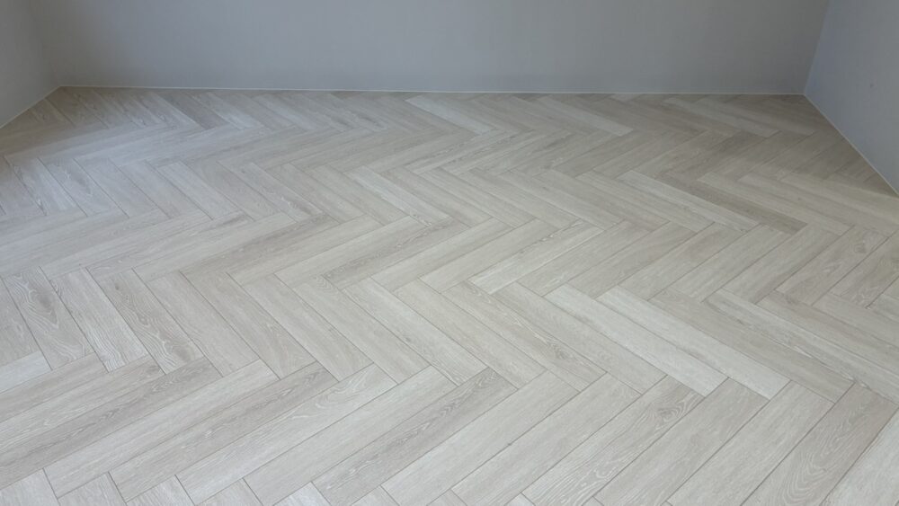 北歐白橡-人字拼